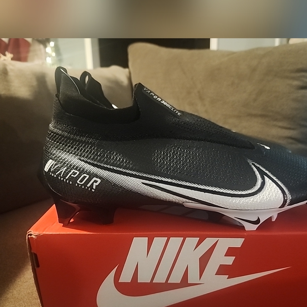 BRAND NEW MENS NIKE VAPOR EDGE ELITE 360 FLYNIT FOOTBALL CLEATS